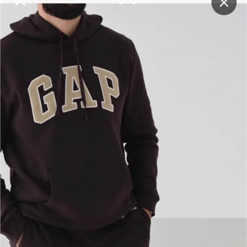 GAP Men's Dark Brown Crewneck Sweater